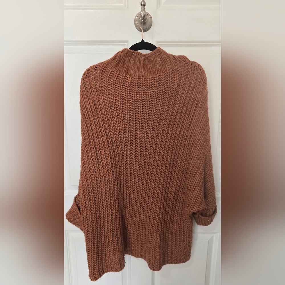 Berretti Cable Knit Sweater - Picture 2 of 3